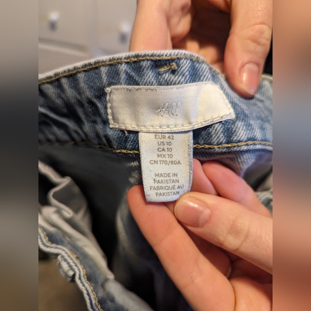 H&M Size 10 Mom Cut Jeans
